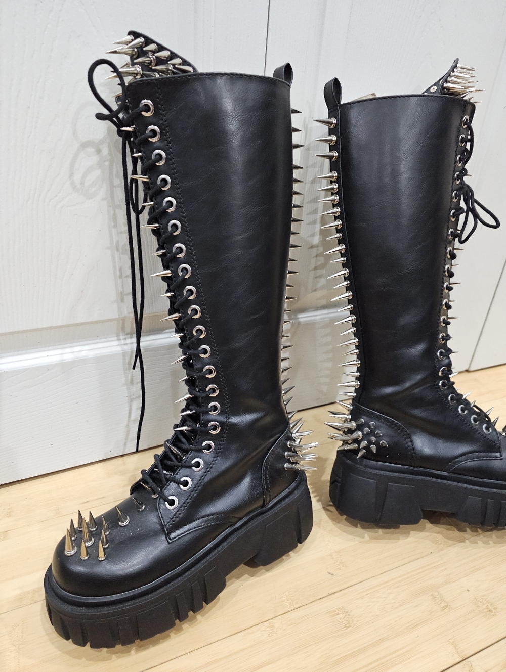 Rare Dolls Kill Widow Punk Goth The Problem Child Black Silver Spiked Knee Boots - Picture 5 of 15